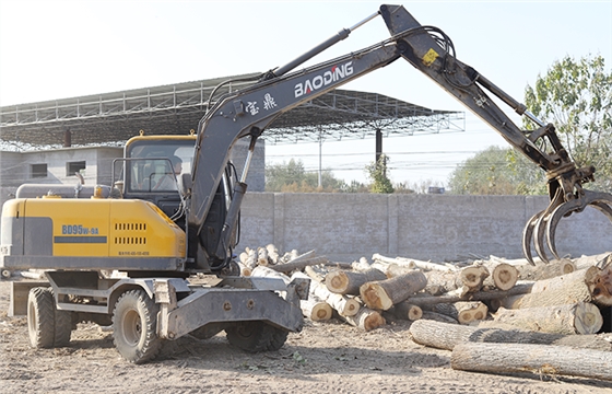 轮式抓木机 轮式抓木机