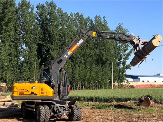 宝鼎90G抓木机.jpg 宝鼎90G抓木机.jpg