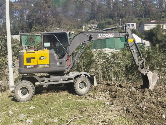 宝鼎75D轮式挖掘机.png 宝鼎75D轮式挖掘机.png