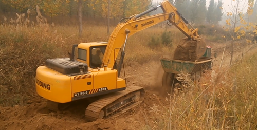 宝鼎150小型挖掘机 宝鼎150小型挖掘机