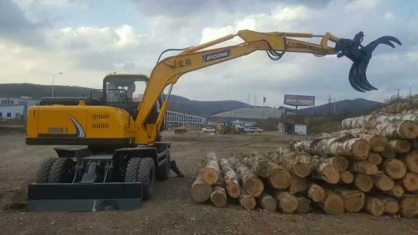 轮式抓木机 轮式抓木机