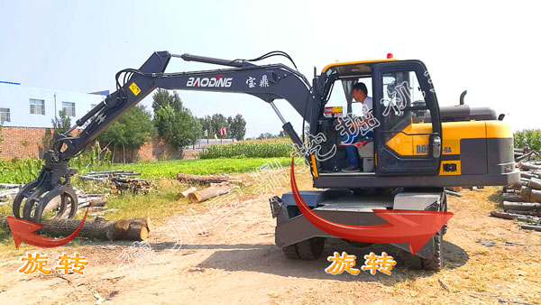 宝鼎95挖掘机抓木机.jpg 宝鼎95挖掘机抓木机.jpg