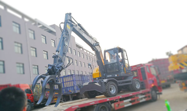 95抓木机.jpg 95抓木机.jpg