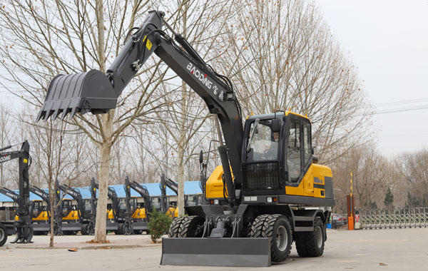 宝鼎95轮式挖掘机.jpg 宝鼎95轮式挖掘机.jpg