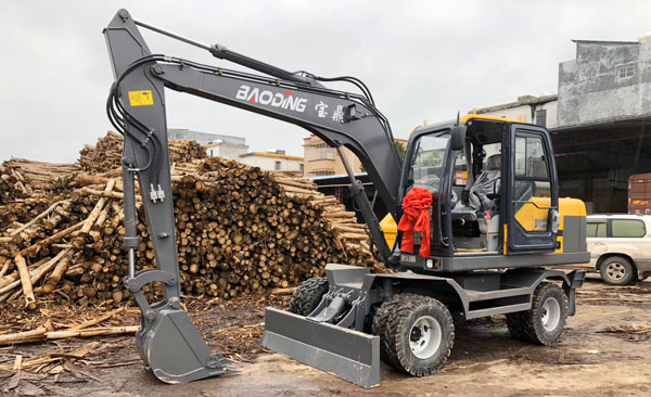 95轮式挖掘机.jpg 95轮式挖掘机.jpg