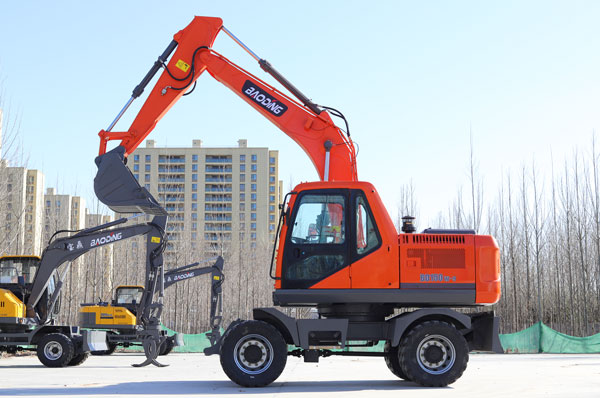 宝鼎150轮式挖掘机.jpg 宝鼎150轮式挖掘机.jpg