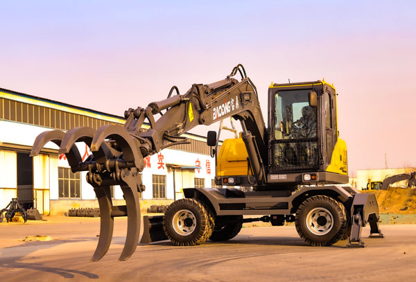 宝鼎多功能轮式挖掘机.jpg 宝鼎多功能轮式挖掘机.jpg