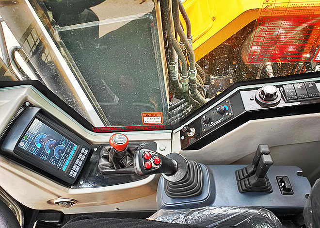 宝鼎抓木机功能按键控制 宝鼎抓木机功能按键控制