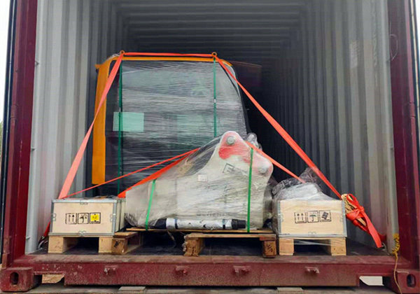 宝鼎轮式挖掘机出口装柜 宝鼎轮式挖掘机出口装柜