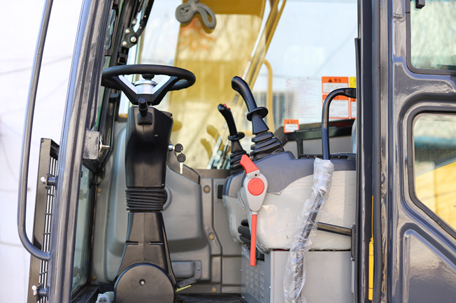 豪华驾驶室 豪华驾驶室