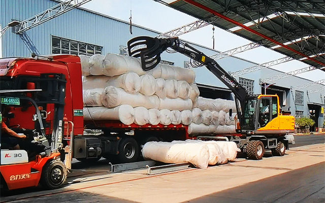 轮式抓布包机 轮式抓布包机