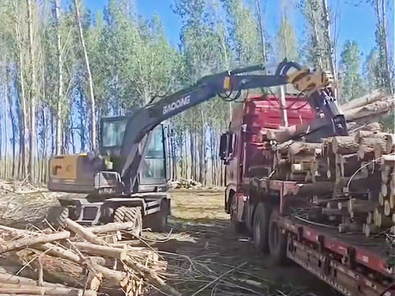 宝鼎BD80X轮式抓木机 宝鼎BD80X轮式抓木机